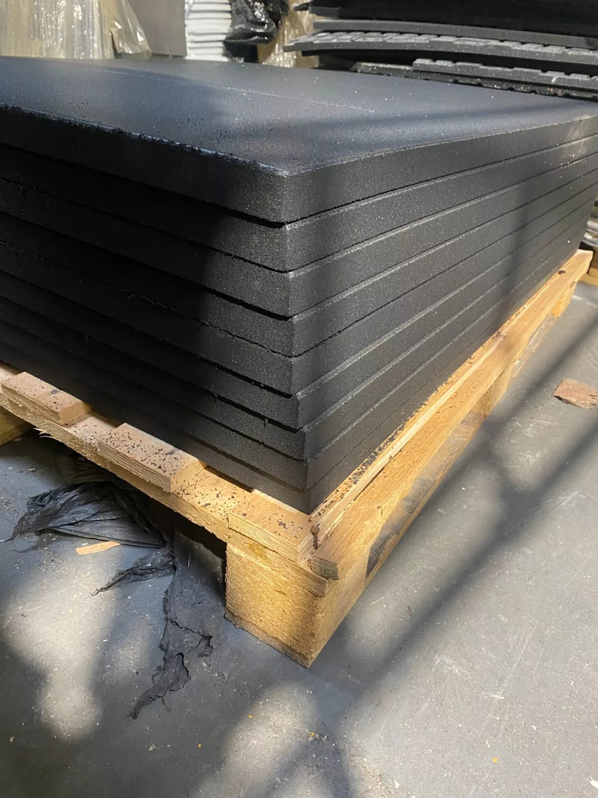 Heavy Duty Rubber Gym Floor Tiles | Non-Slip Crumb Mats | 1m x 1m Protective Flooring