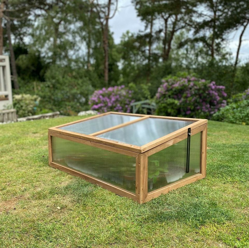 Wooden Framed Polycarbonate Cold Frame Mini Greenhouse (100cm x 65cm x 40cm)